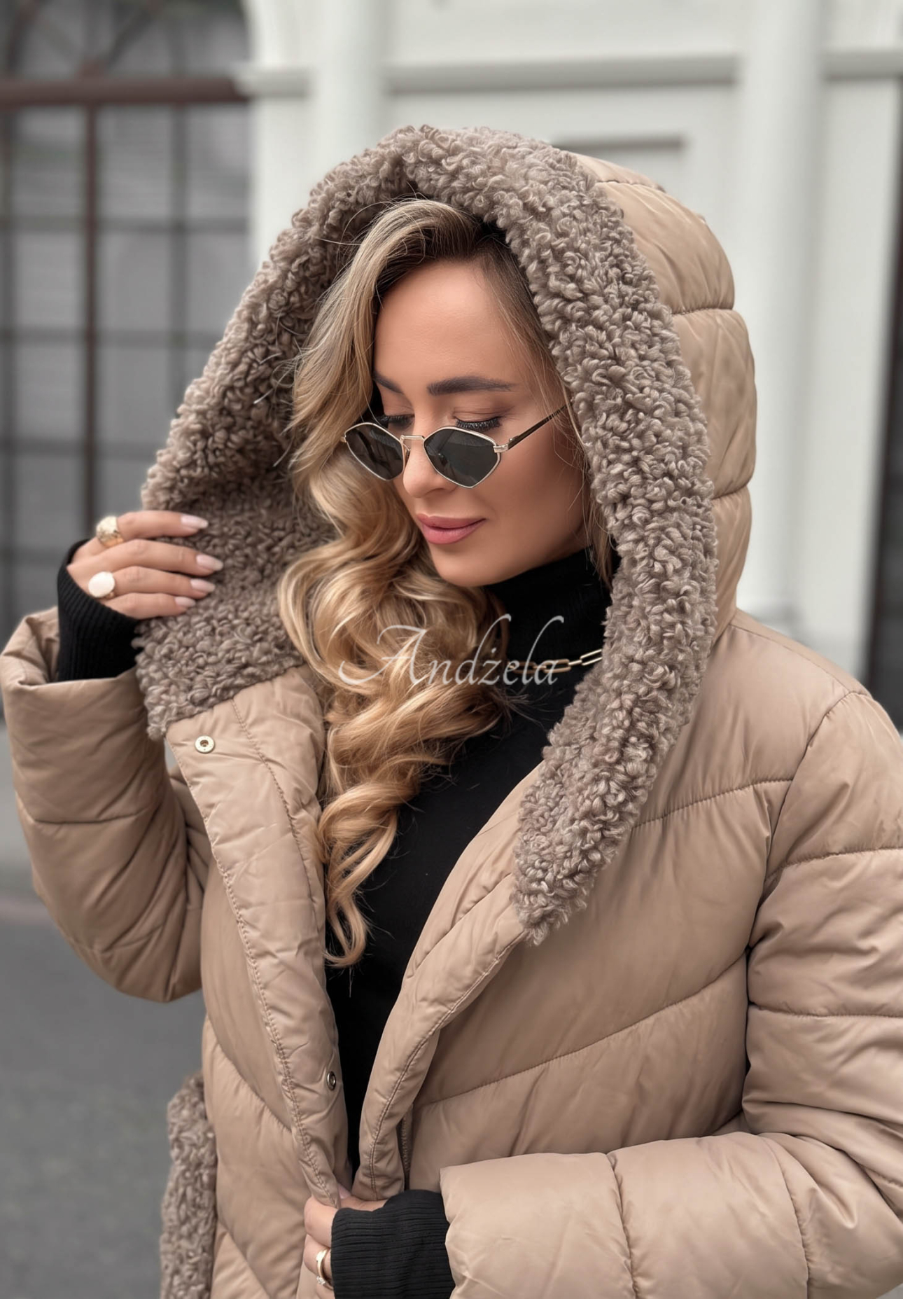Geacă lungă matlasată Long Cold Winter din imitație de lână de miel