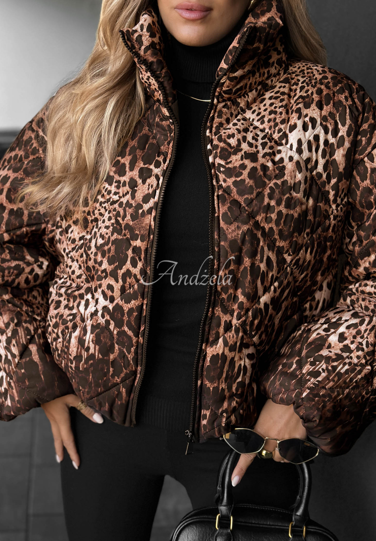 Geacă bomber matlasată cu imprimeu leopard Wild Freeze