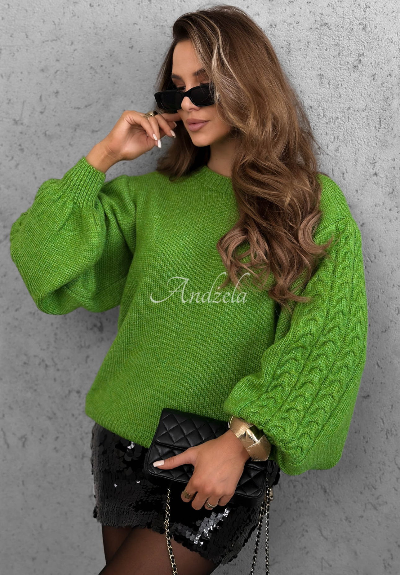 Sweter z wełną z ozdobnie plecionymi rękawami Comfort First