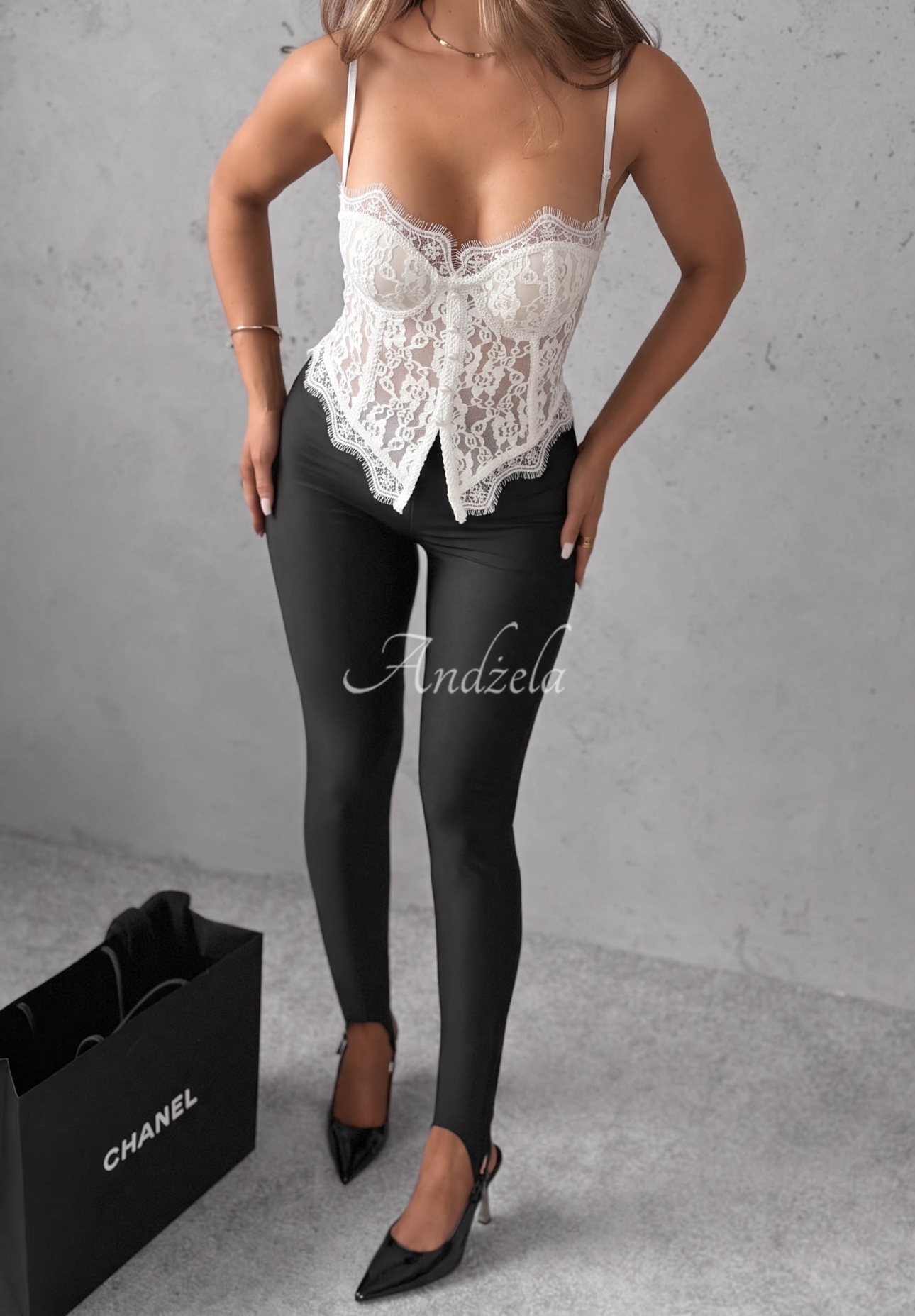 Top                                       tip corset cu dantelă Chloe