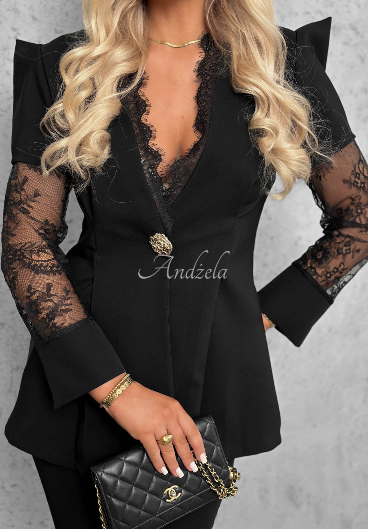Compleu elegant cu dantelă Noir Elegance