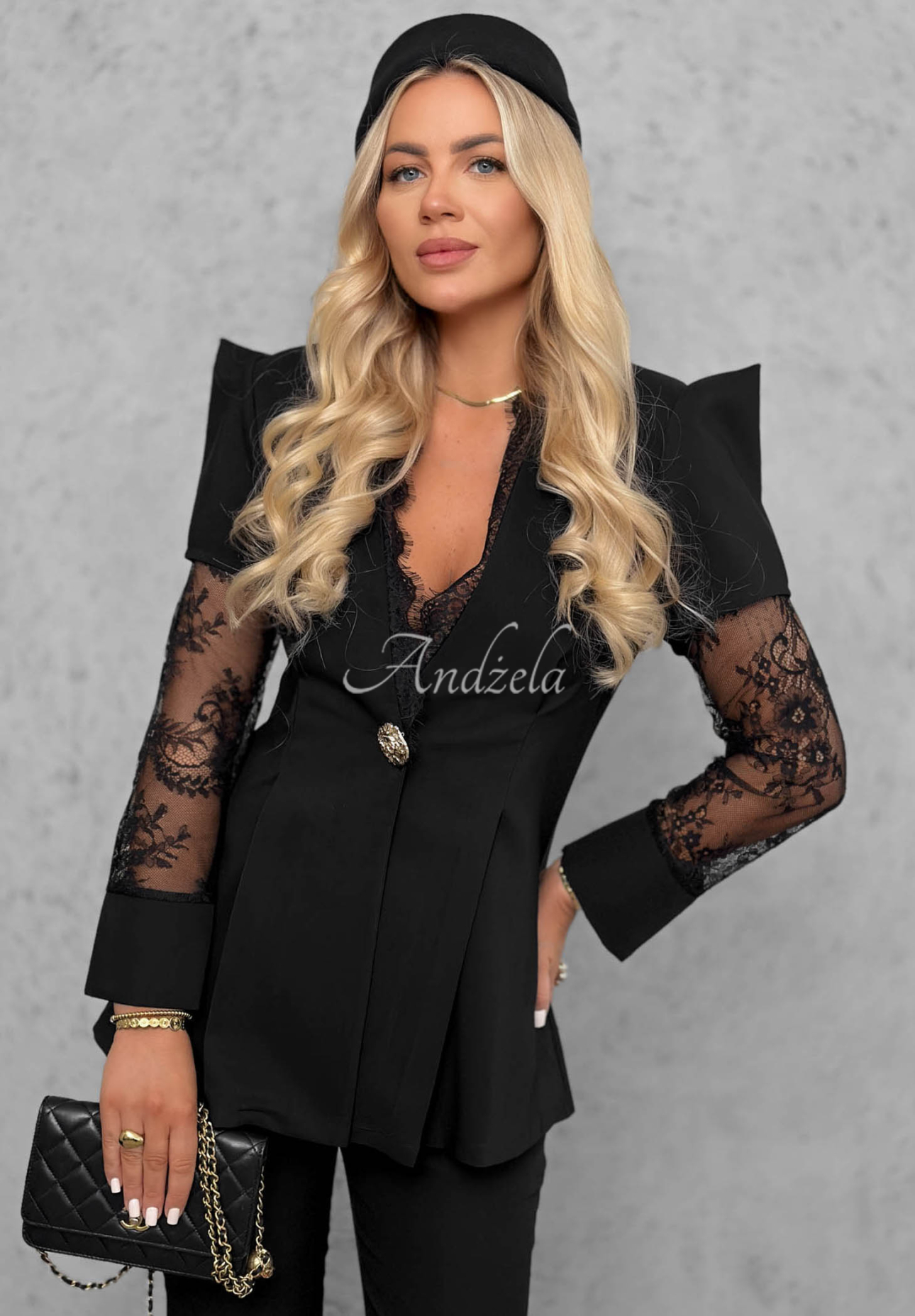 Compleu elegant cu dantelă Noir Elegance