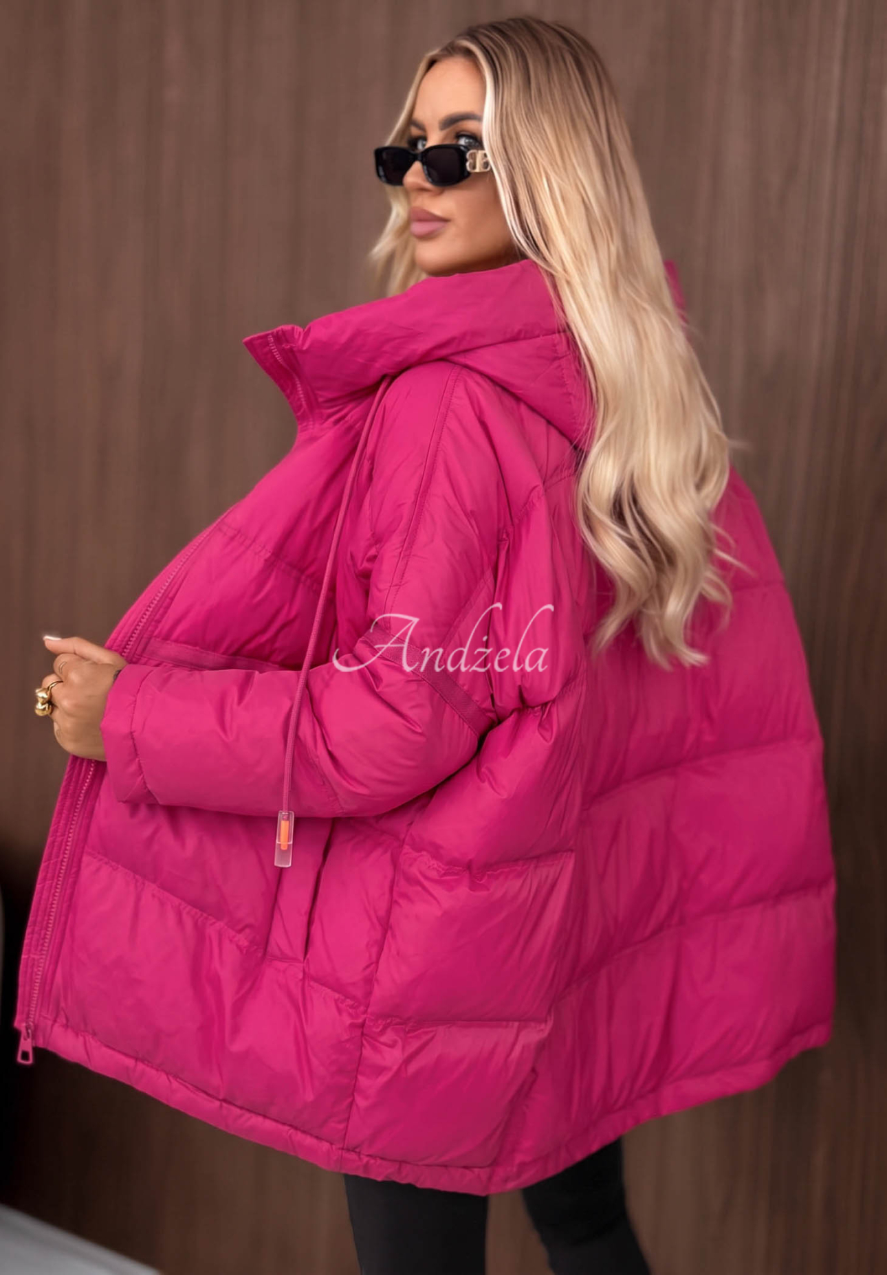 Geacă matlasată Coldest Of Times cu glugă