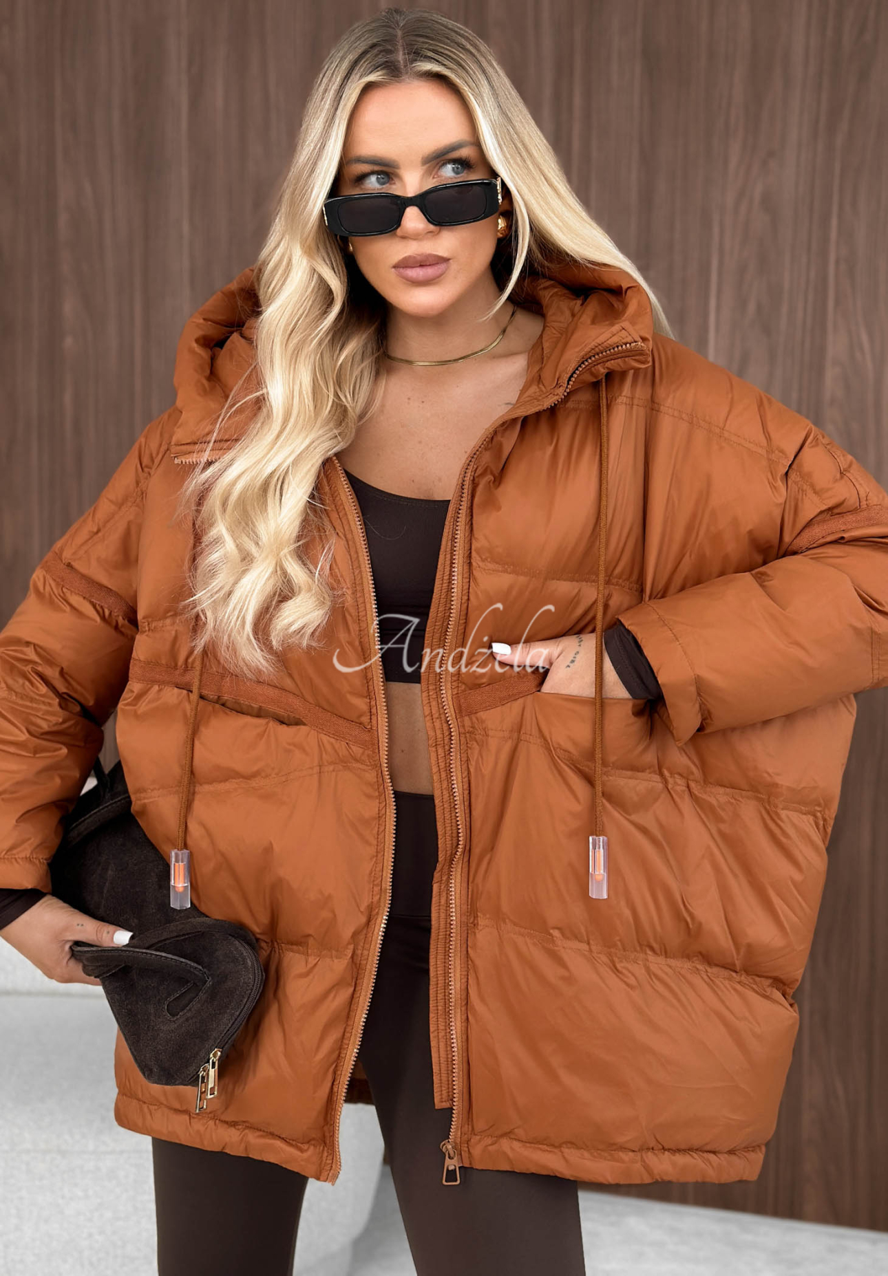 Geacă matlasată Coldest Of Times cu glugă