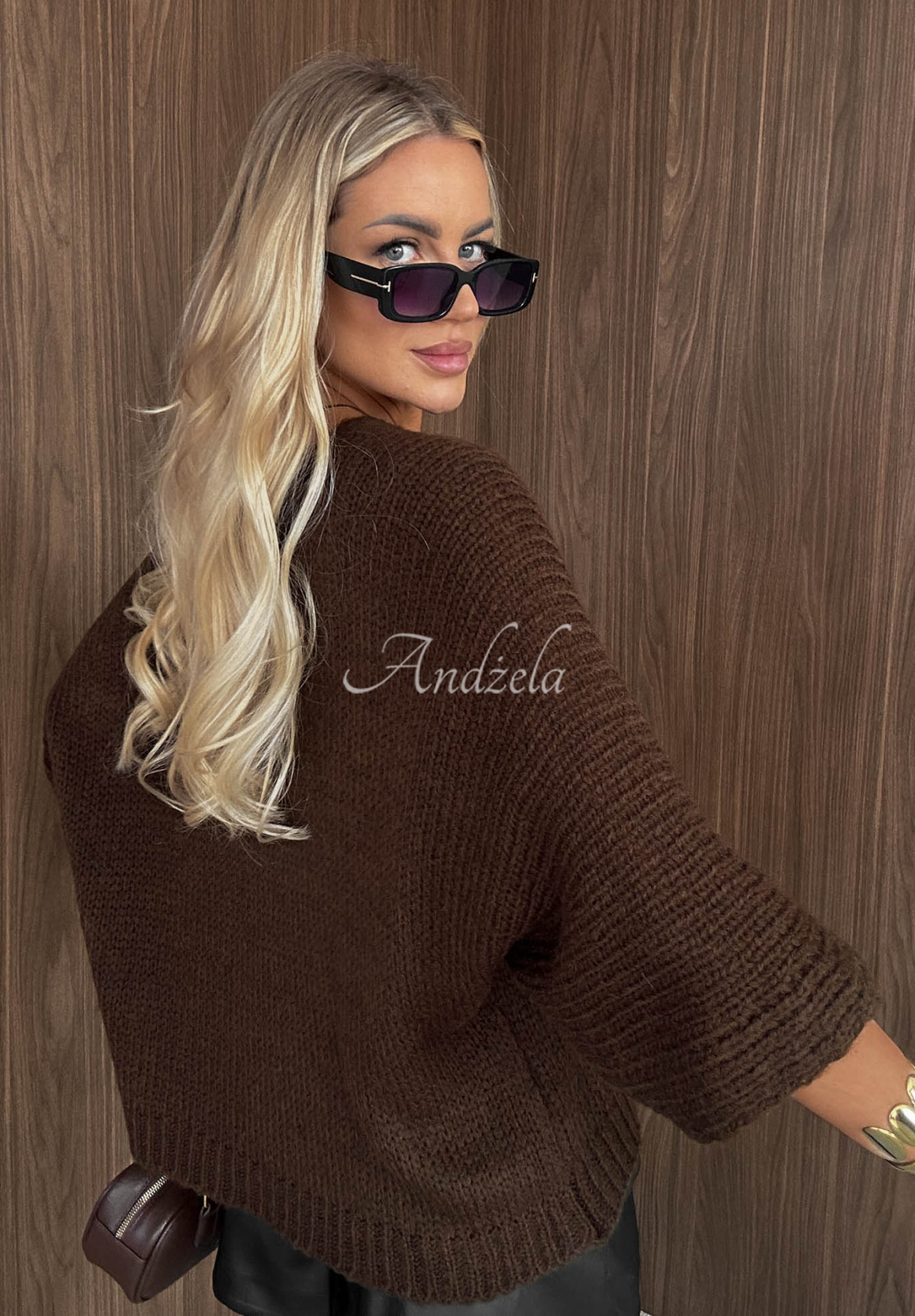 Pulover oversize cu decolteu Warm Affair