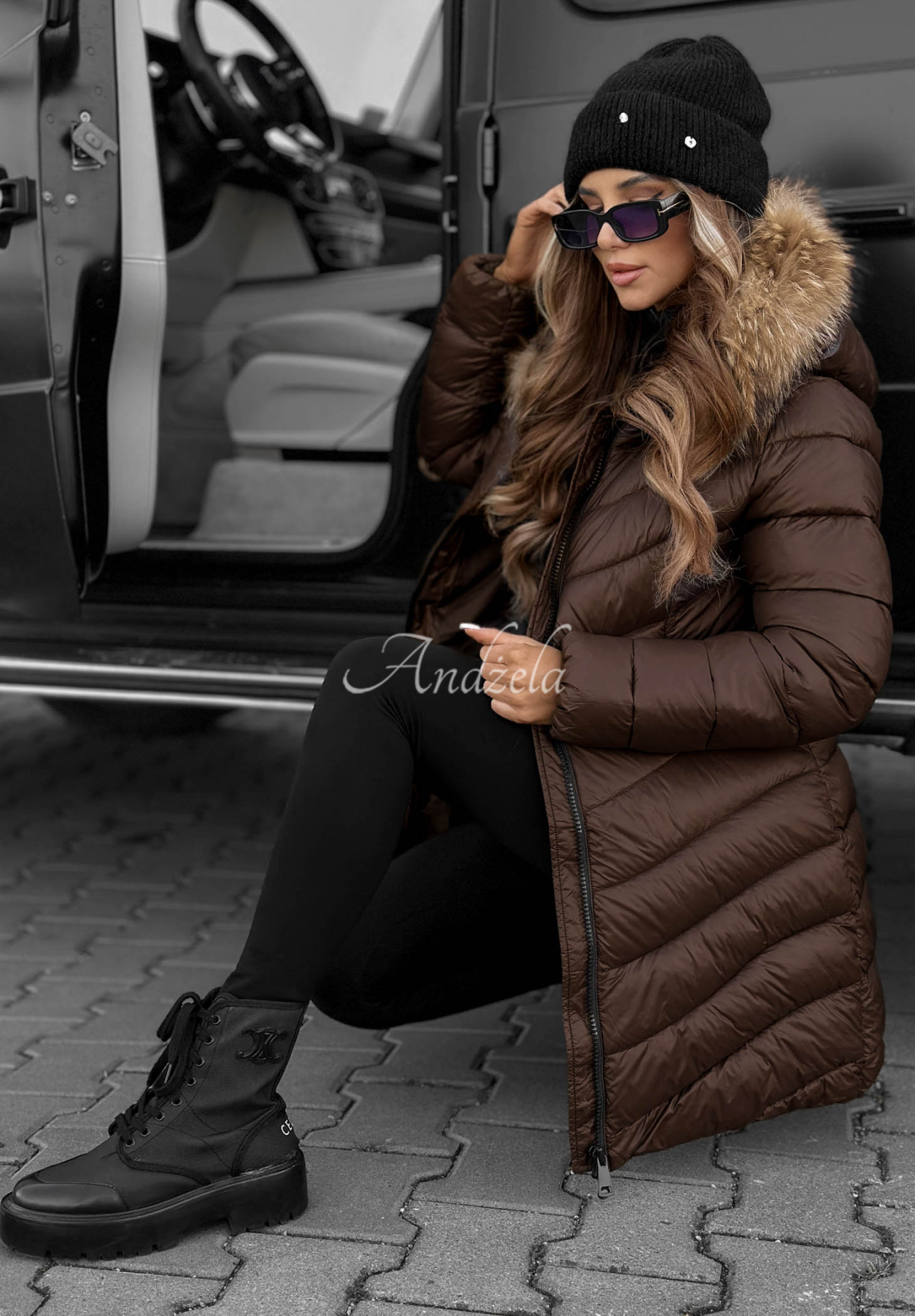Geacă matlasată cu glugă Winter