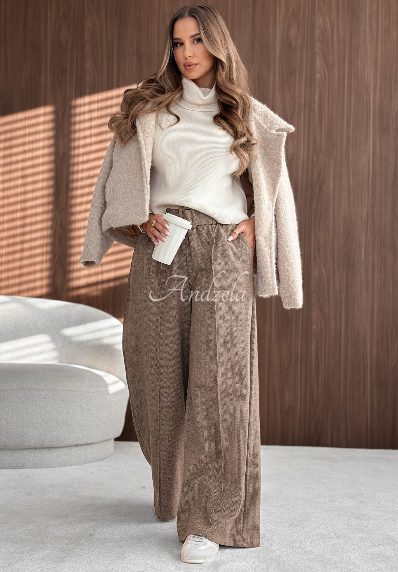 Pantaloni wide leg din viscoză cu cusături Warm Coffee