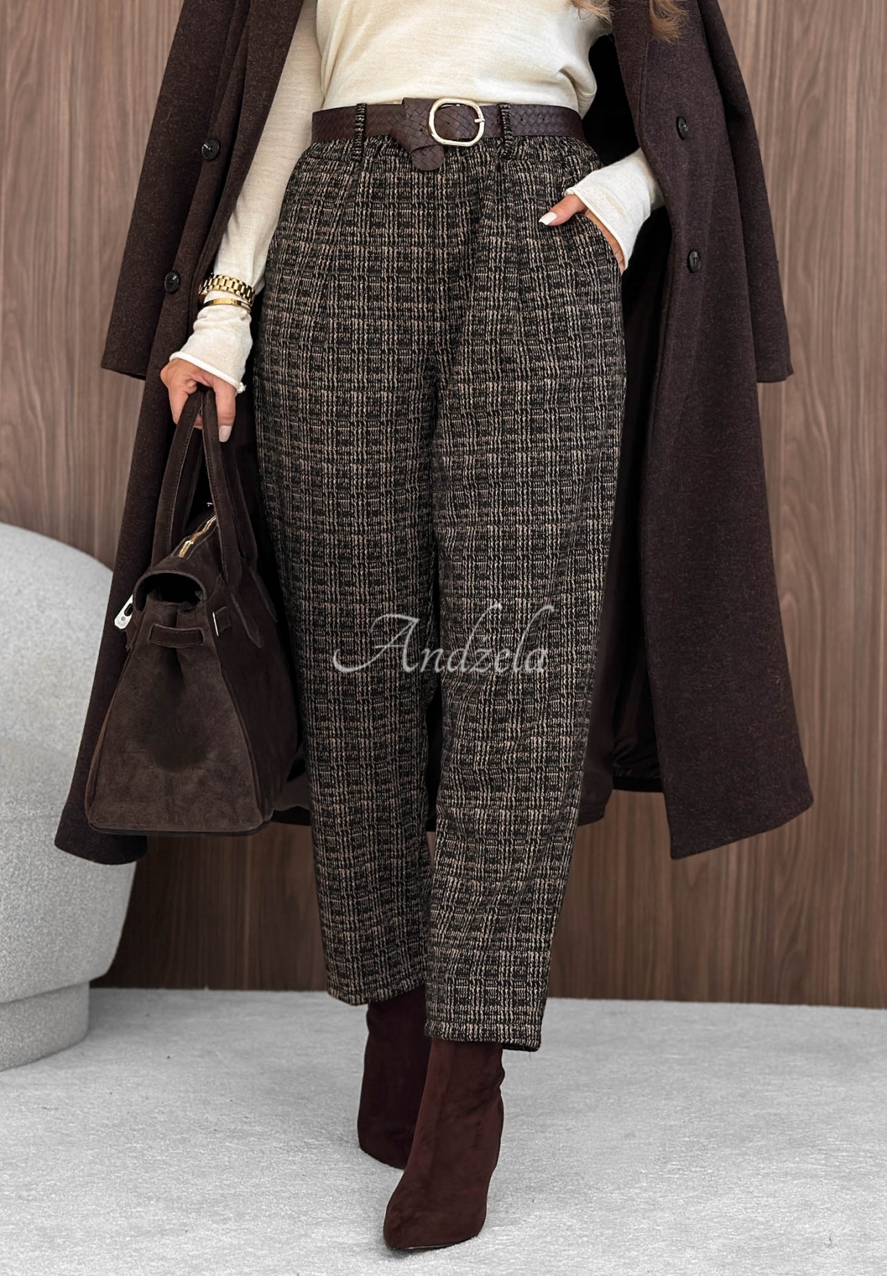 Pantaloni din material textil în carouri cu curea Make Moves