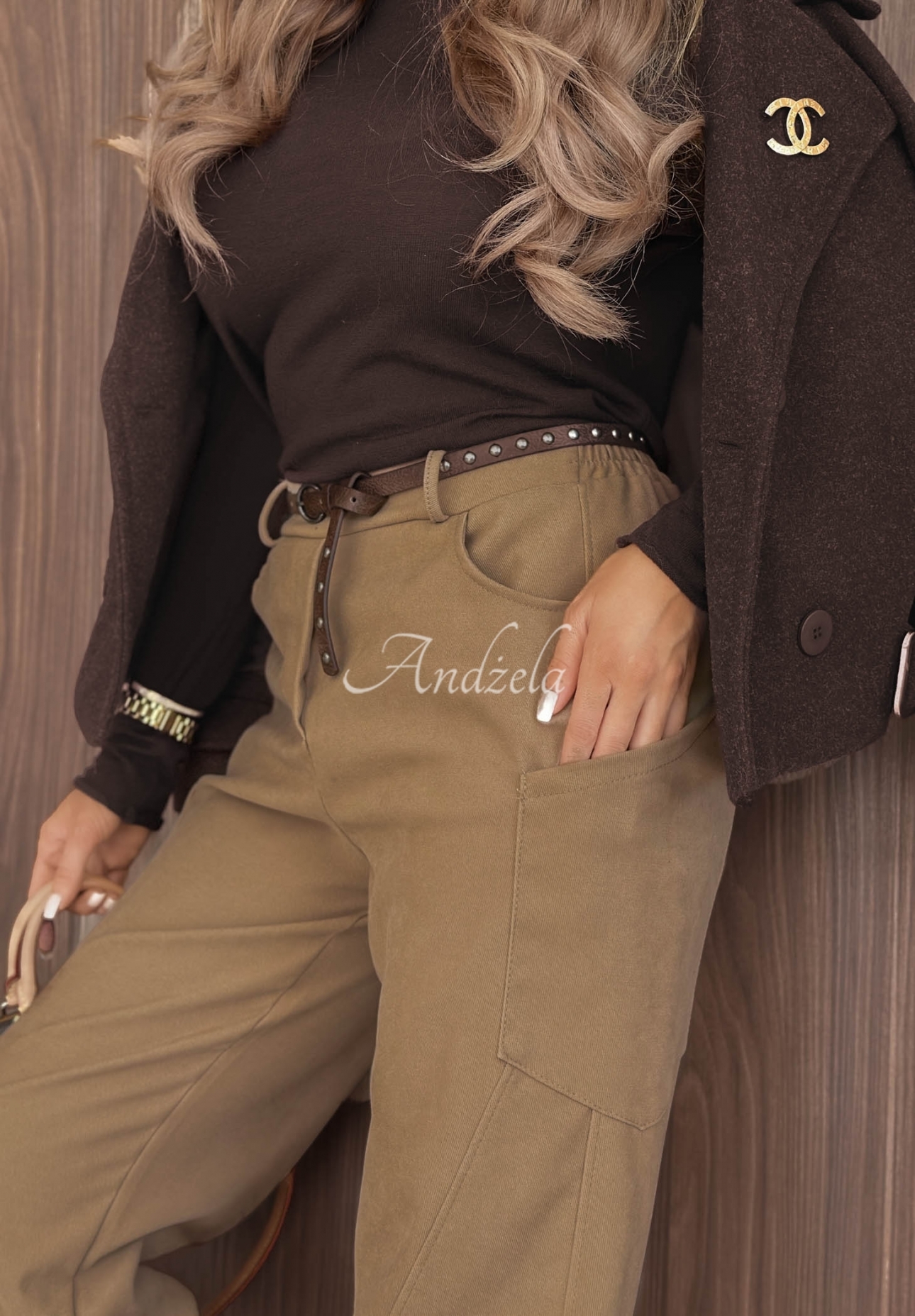 Pantaloni din material textil mom fit cu curea Lucky Fall