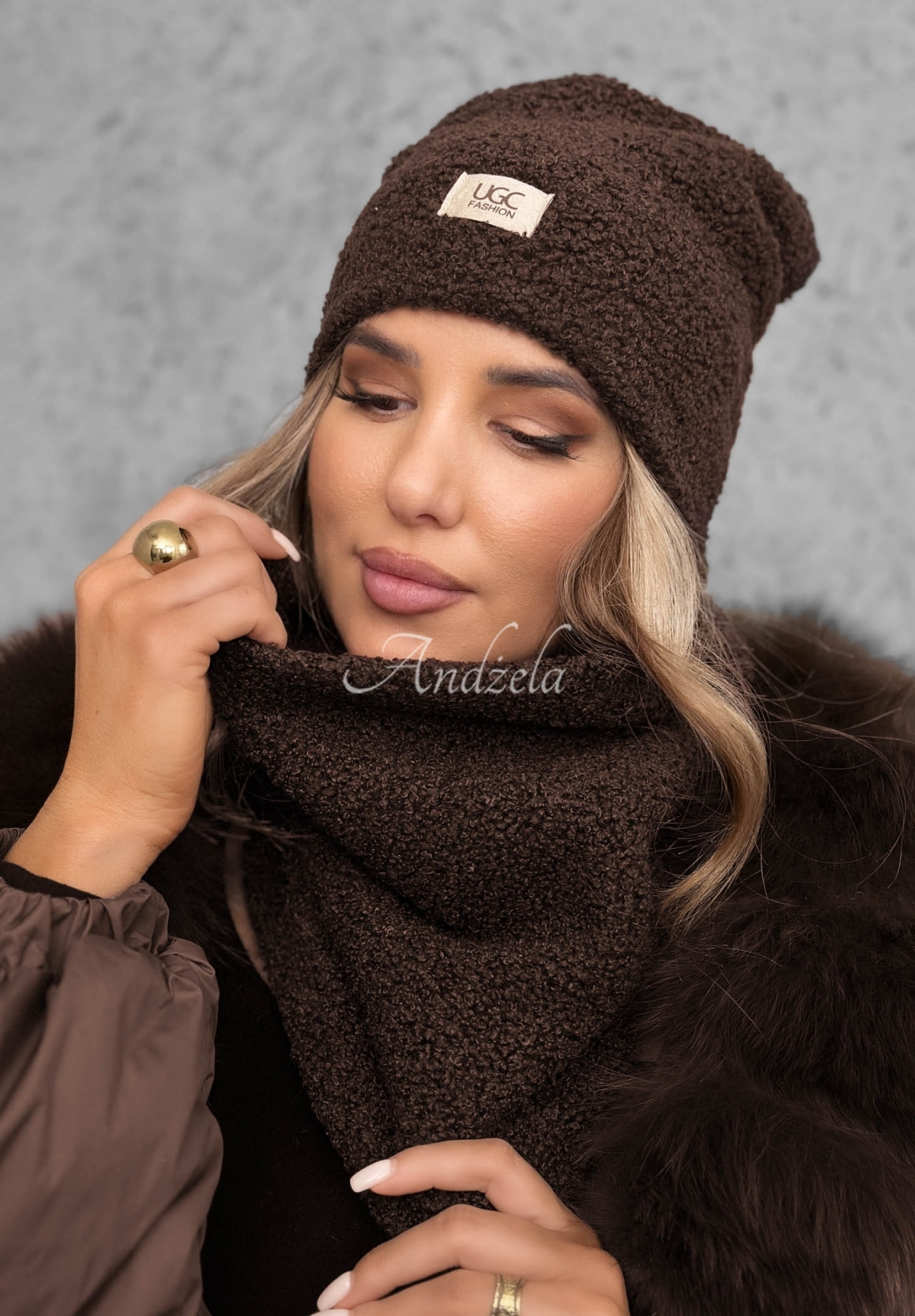Set căciulă și guler tubular din imitație de lână de miel Winter Lady