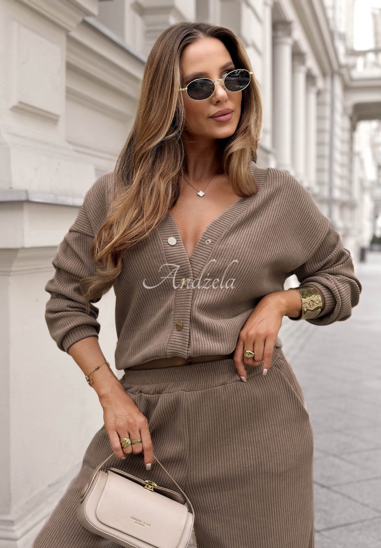 Compleu din catifea reiată din bumbac cu bluză și pantaloni wide leg Simple Escape